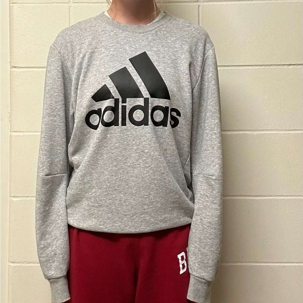 Adidas crewneck
